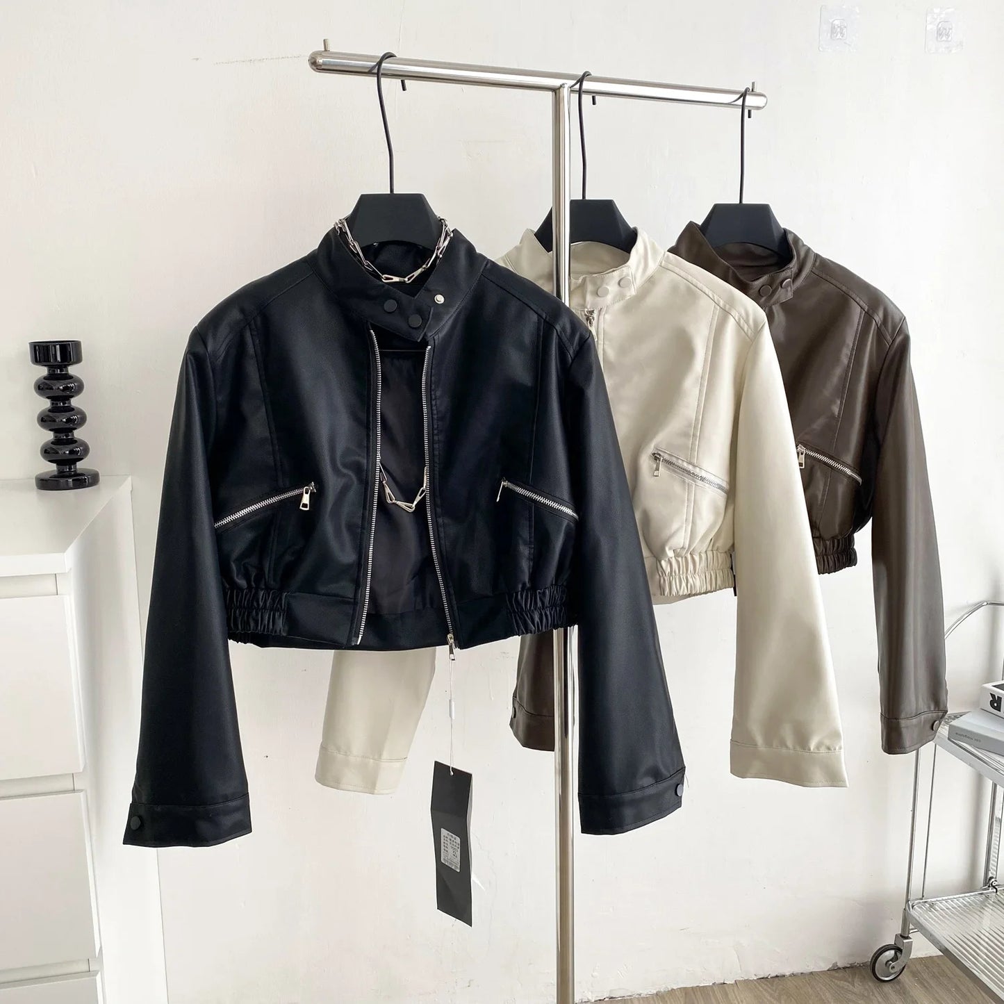 Veste courte en cuir ™